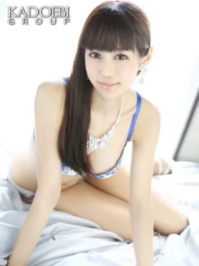 春名 葵